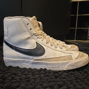 Nike Blazer Mid '77